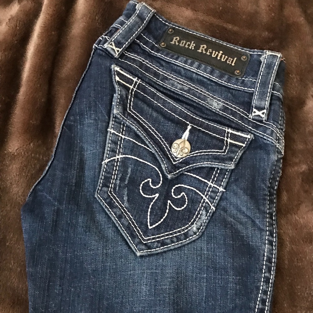 ROCK REVIVAL BLUE JEANS w/ WHITE STITCHING